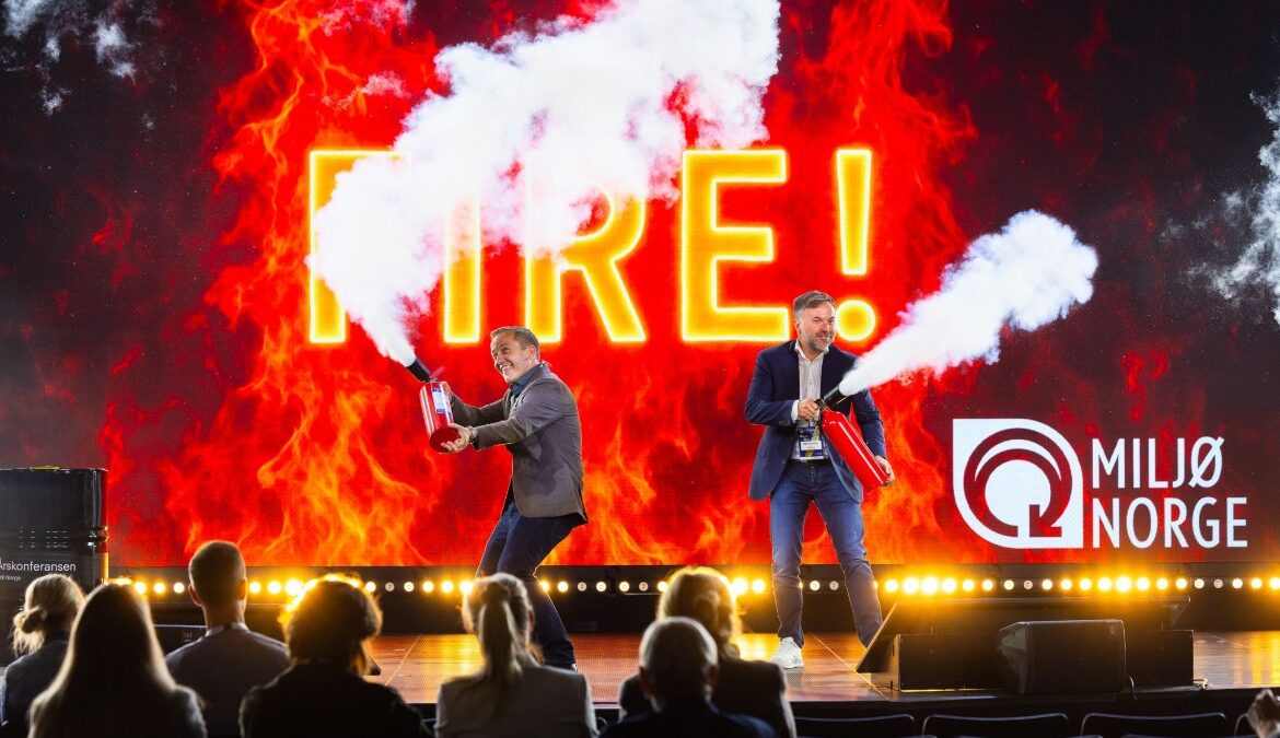 Petter og Njål på hovedscenen, Sirk Norge-konferansen 23.9.2025.]